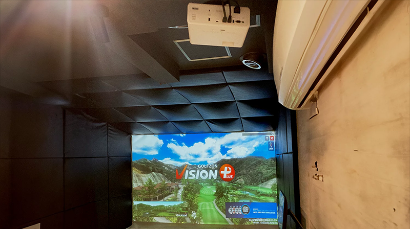 Maintenance-Free Laser Projector Revolutionizes Japan's 24-Hour Unmanned Golf Facility