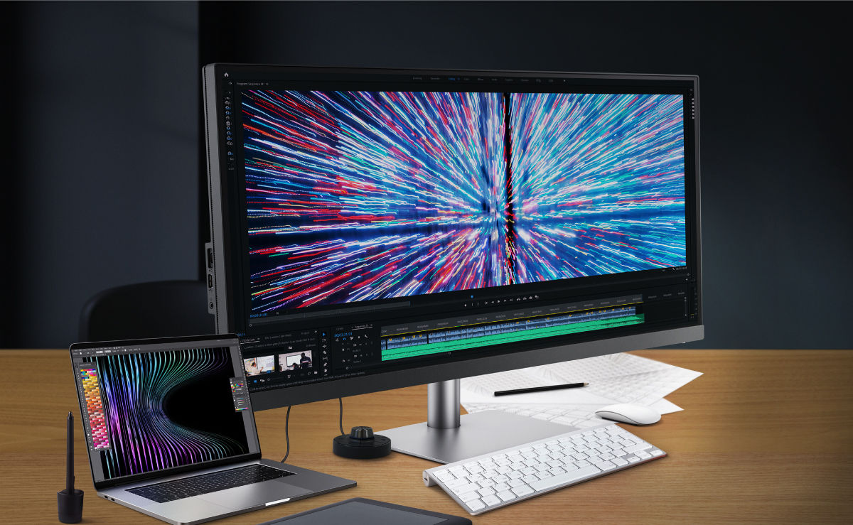 Choosing a Curved vs Flat Monitor for Programming