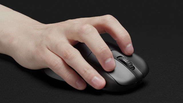 How to Choose the Right Gaming Mouse for Large Hands? | ZOWIE US