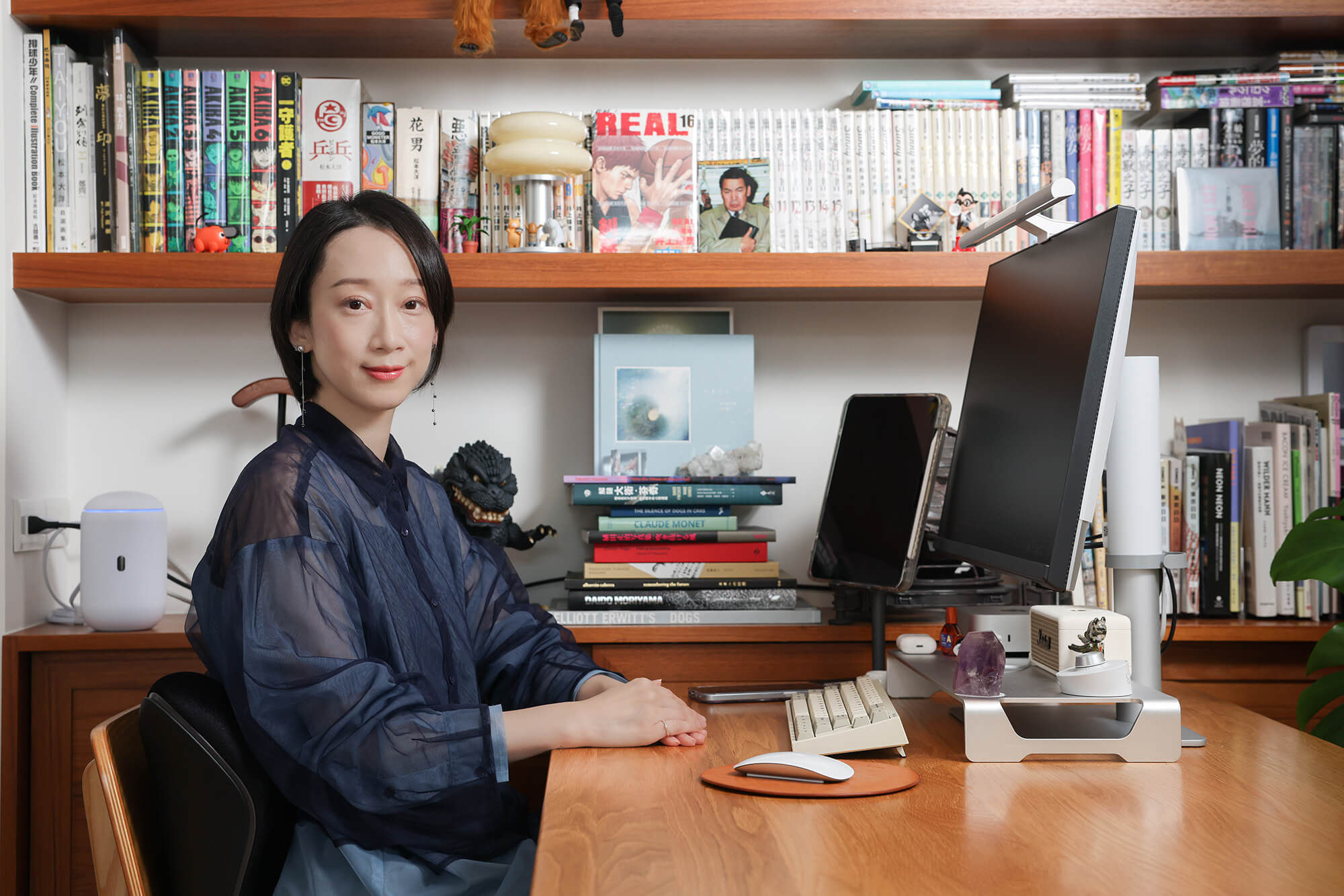 穩定與精準的畫面品質，讓林涵在創作中全然信任 PD2730S 的專業表現。