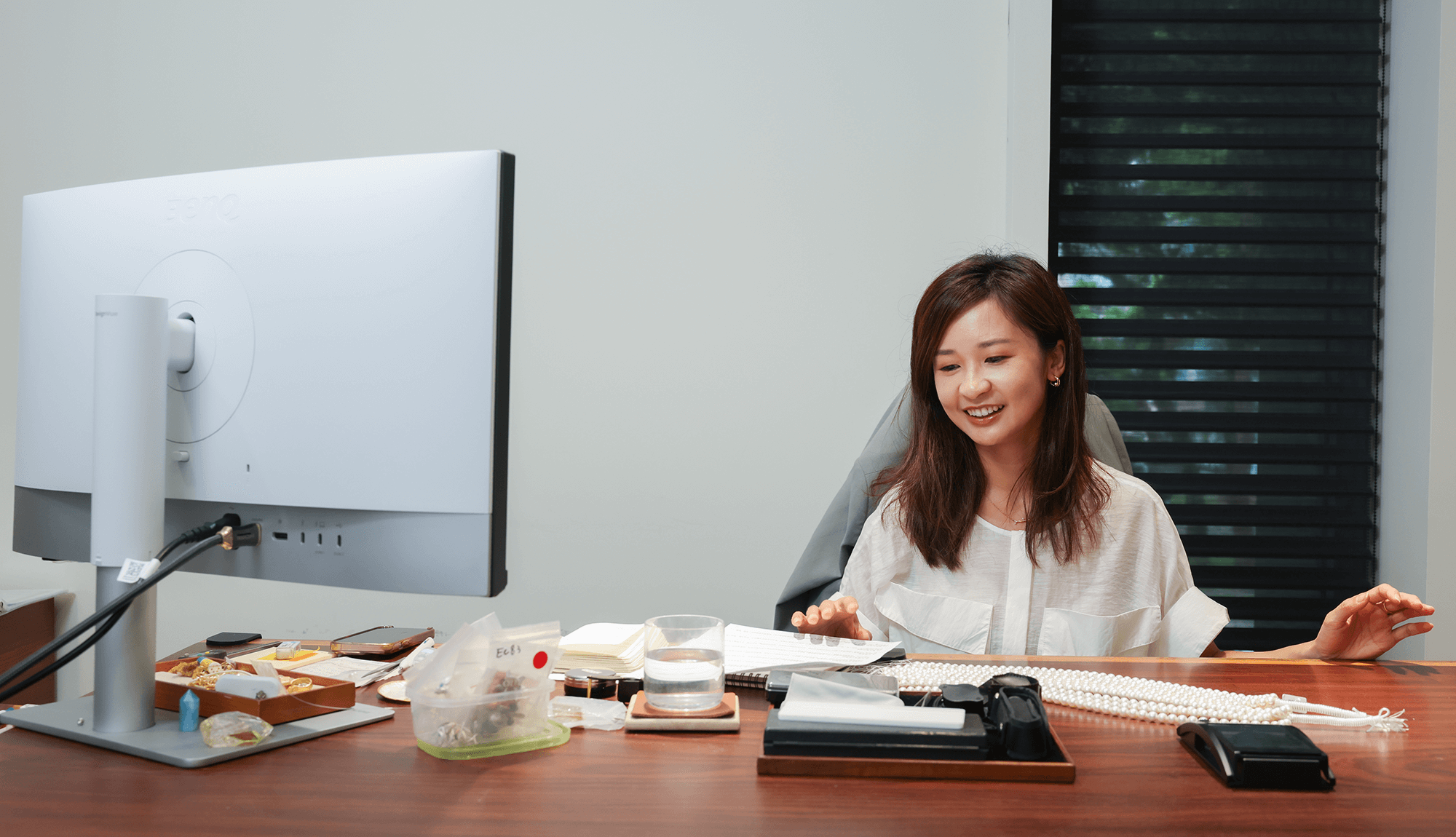 值得信賴的工具-BenQ PD2730S，讓設計師將時間交還給創作，把光芒留給作品。