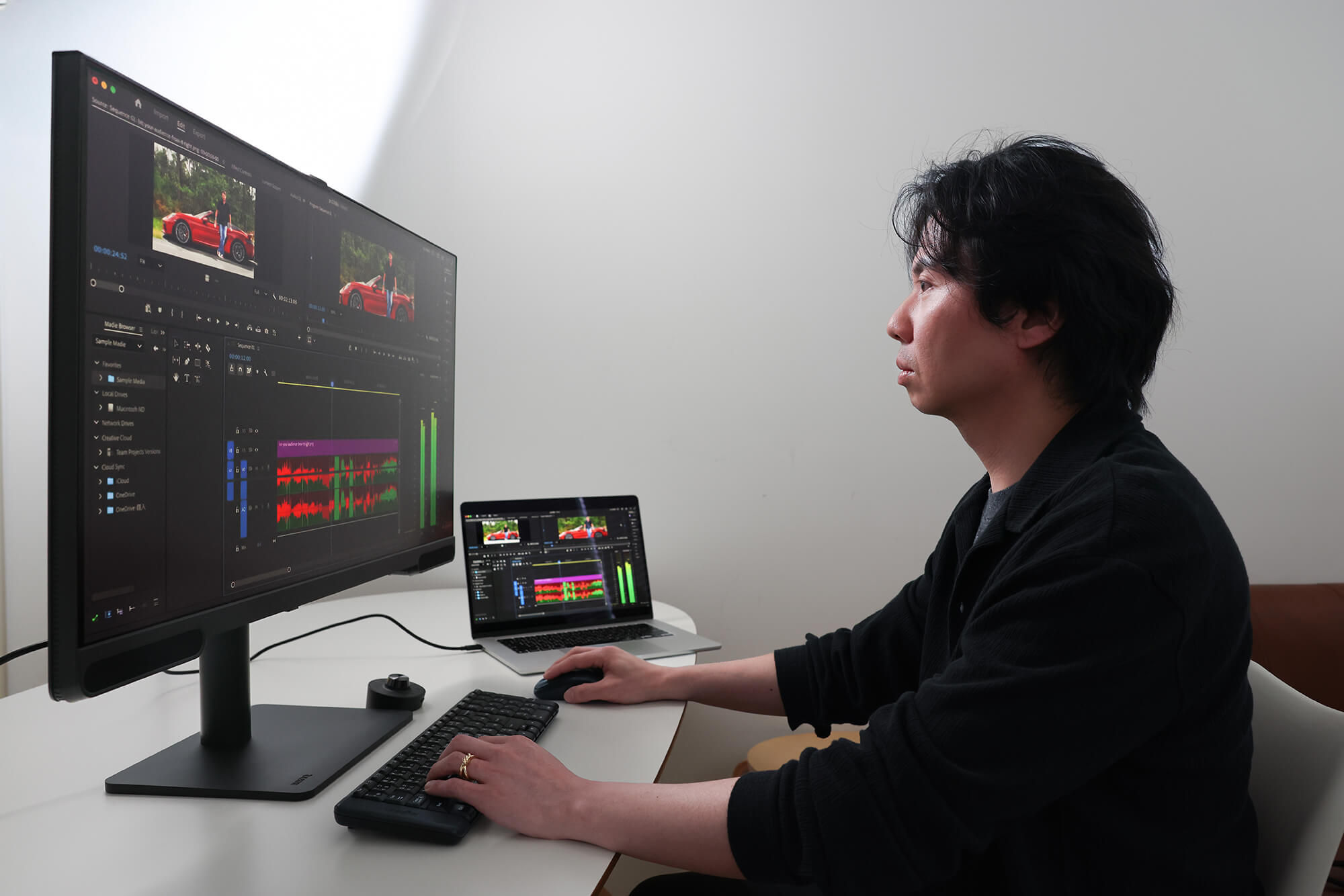 BenQ PV3200U專業影像剪輯螢幕，提供32吋4K解析度，搭配USB-C一線連接功能，能同時傳輸影像、數據與供電。