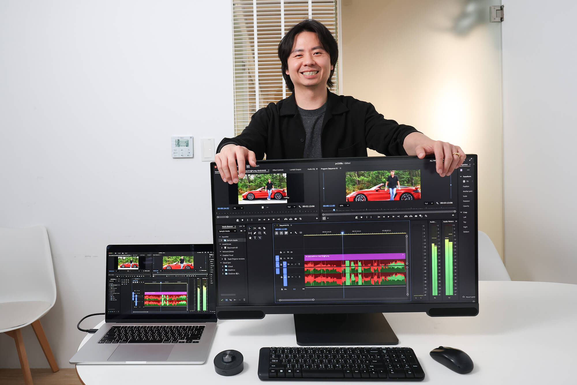 在黃思豪的工作站配置中，專業螢幕扮演著色彩標準化的關鍵角色，BenQ PV3200U不只是一台專業顯示器，更是確保作品品質的必要投資。