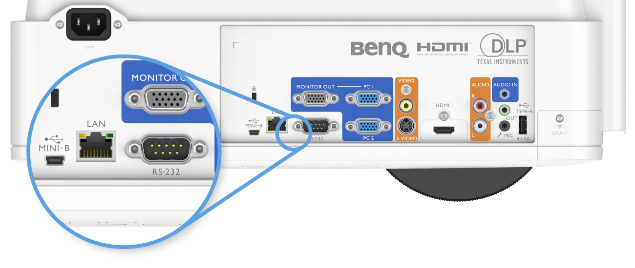  BenQ Zaměstnanci provádějící centralizovanou správu mohou vzdáleně ovládat několik projektorů prostřednictvím sítě LAN a současně aktualizovat jejich firmware. Kromě toho podporuje projektor LH820ST+ také rozhraní RS-232 zajišťující spolehlivé instalace na velké vzdálenosti (až 15 metrů), pokud není k dispozici infrastruktura LAN.