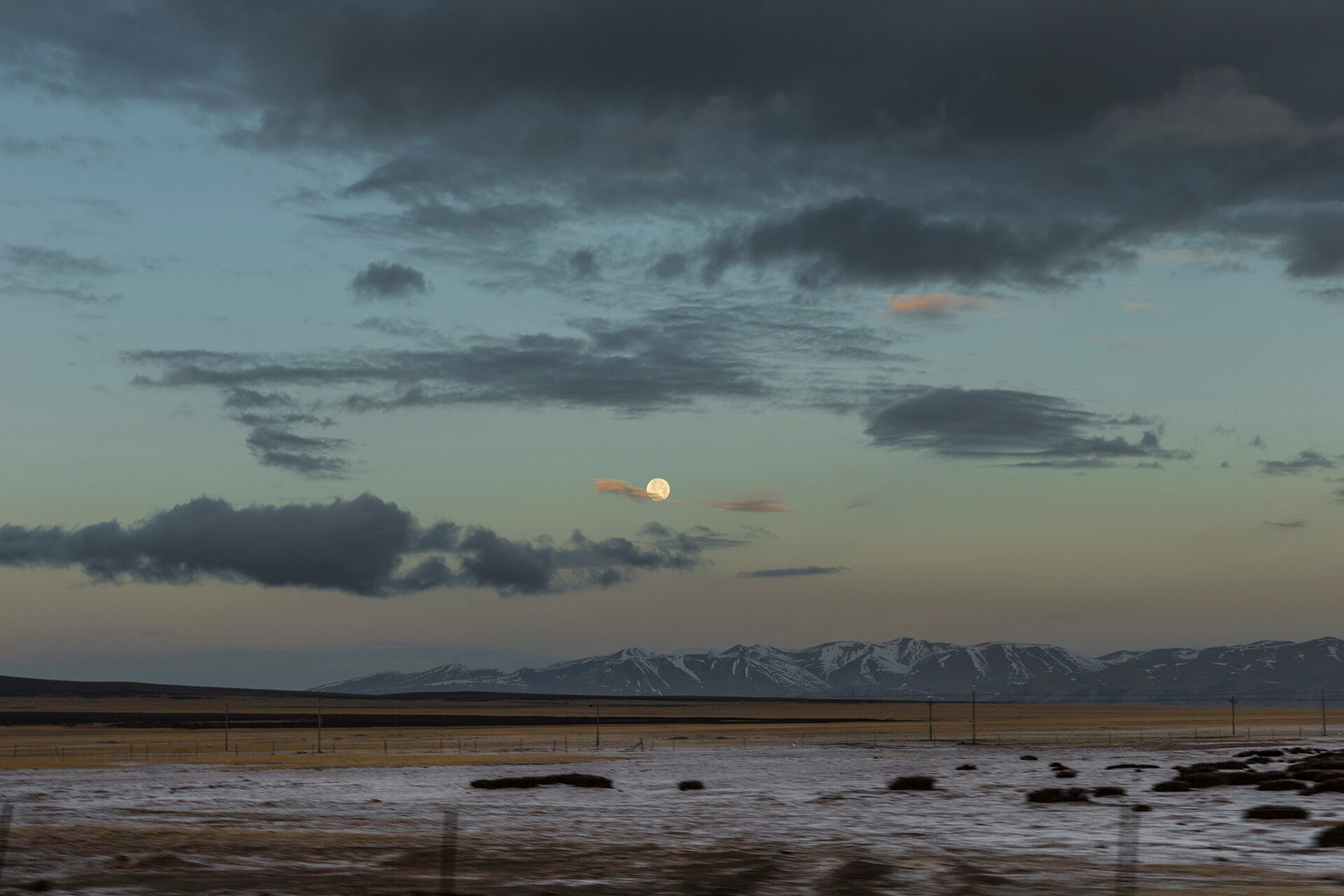 自然光的細微層次，是郭政彰最熟悉的語言。(蒙古/郭政彰攝)