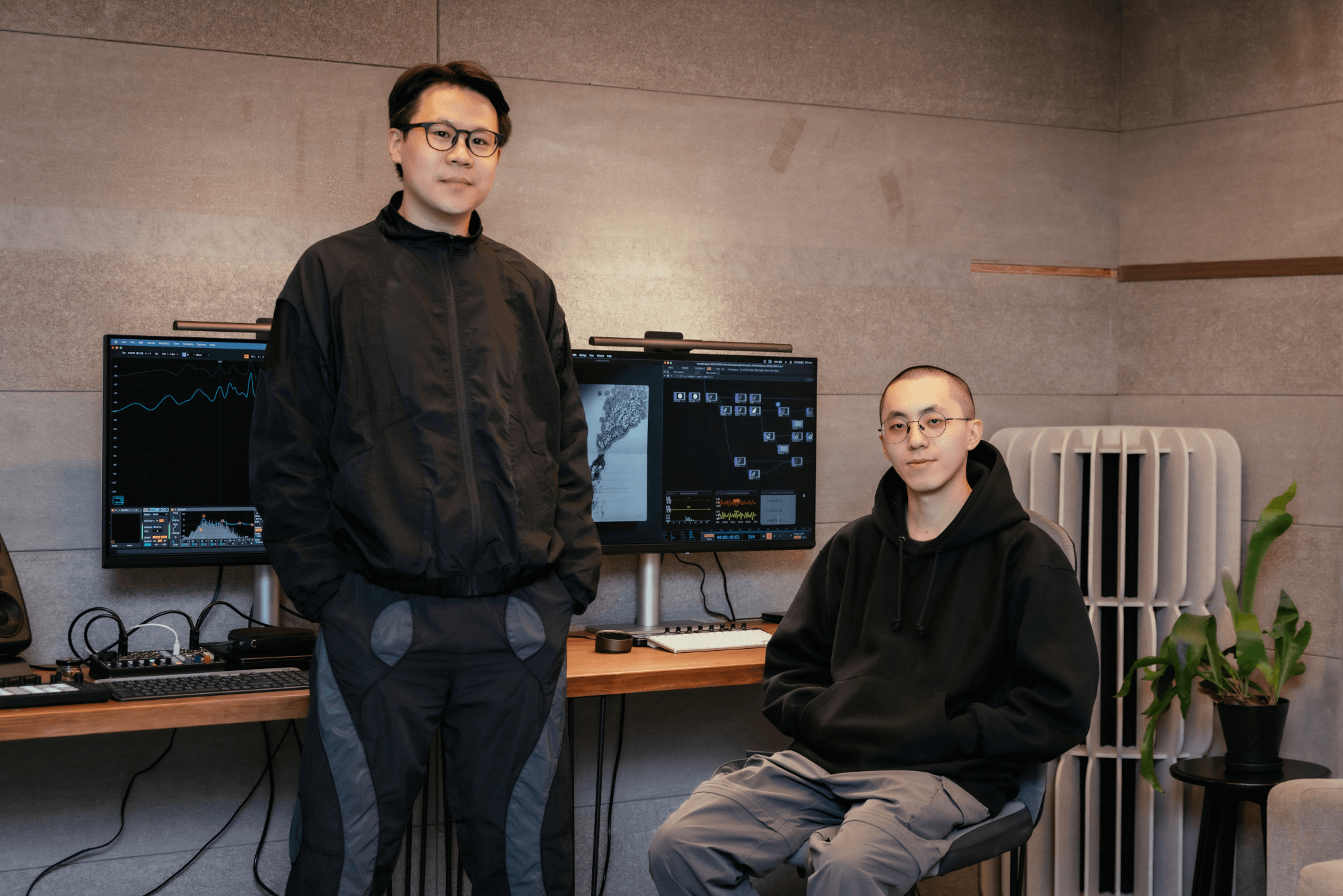 泊人主理人 Gary 與 互動設計師  pepepepebrick