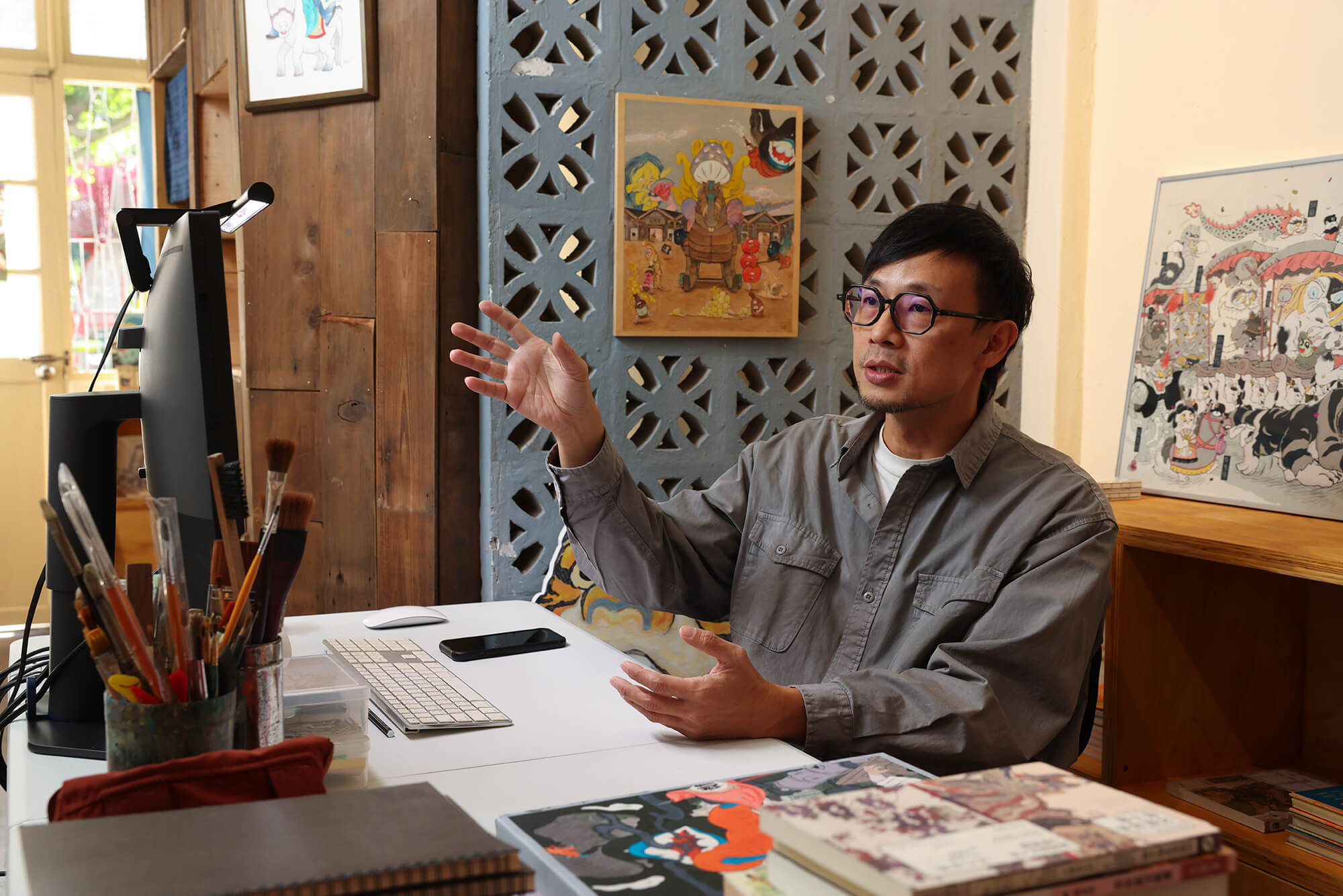 「光是奇幻風格的燃料」，角斯分享他對光線的獨特見解。在描繪台灣妖怪與神明時，光影不只是技法，更是營造氛圍的關鍵。