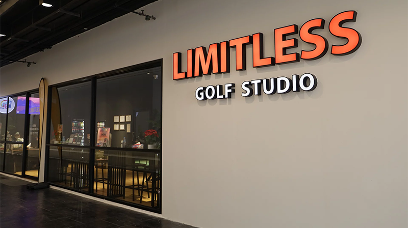 Limitless Golf Studio Mentransformasi Pengalaman Golf di Phuket bersama BenQ AH700ST × TrackMan & Foresight