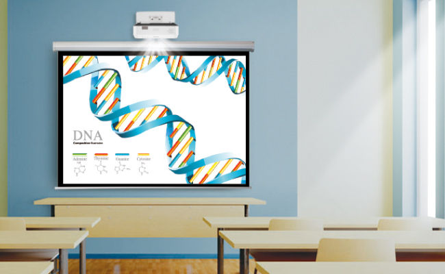 Aby byl zajištěn vynikající projekční výkon, používá projektor LW855UST jas 3500 ANSI lumenů a rozlišení WXGA 1280x800, takže dokáže vytvořit čistý a ostrý obraz a text i ve velkých a prosvětlených učebnách. Vysoký jas umožňuje, abyste při výuce nechali světla rozsvícená, a širokoúhlé rozlišení zlepšuje viditelnost a čitelnost obsahu všech typů.