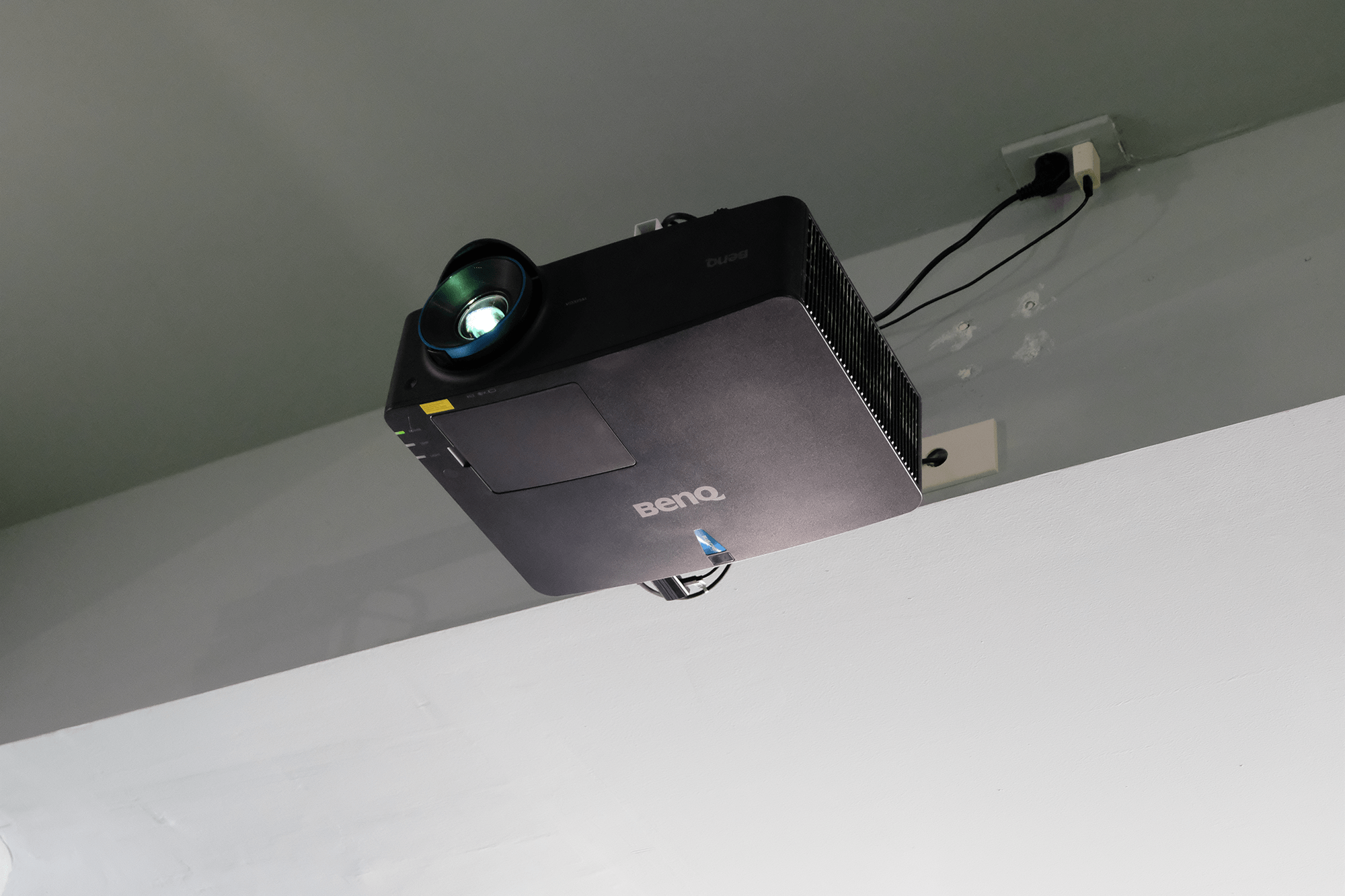 Mahachai Driving Range Transforms Golf Training with BenQ LU935ST × Foresight
