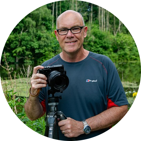 Mark Gilligan, an experienced landscape photographer, shares his experience and his review of BenQ ScreenBar Halo monitor light bar.