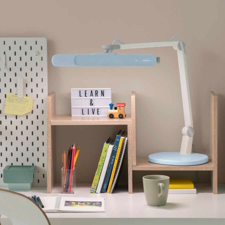 A  shallower base to be placed on the storage shelf