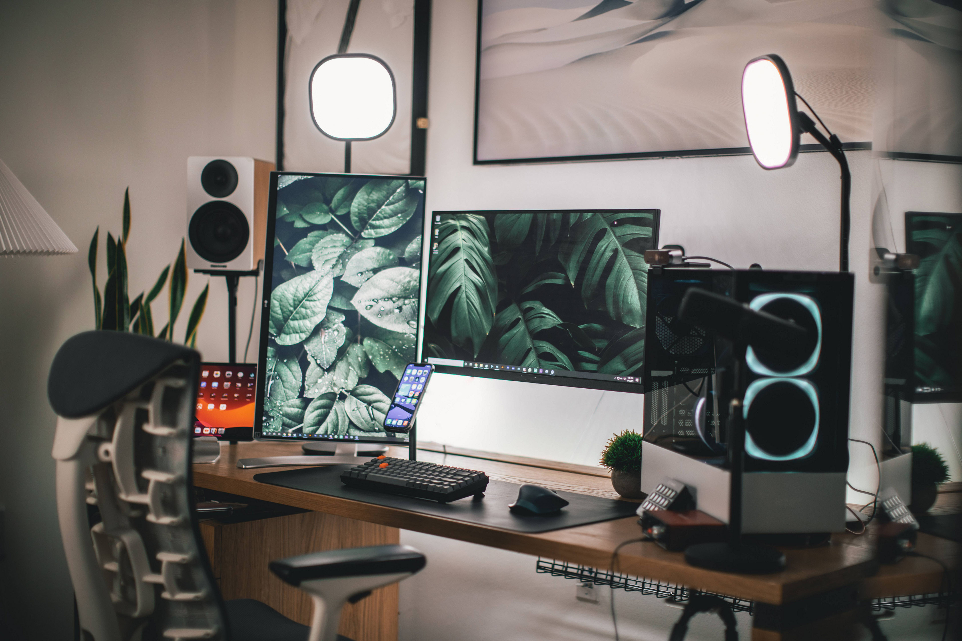 30 Gaming Desk Setup Upgrades To Level Up Your Look