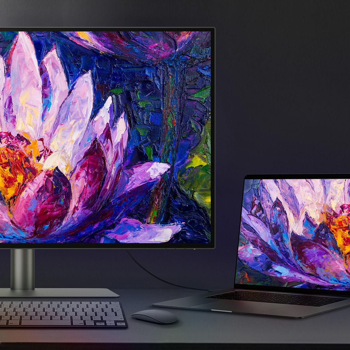 BenQ PD3220U supports Thunderbolt 3. One cable lets you transfer audio, video, and data along with 85W power delivery. Its single cable convenience eliminates distracting clutter. For added connectivity, there's also a convenient USB hub.