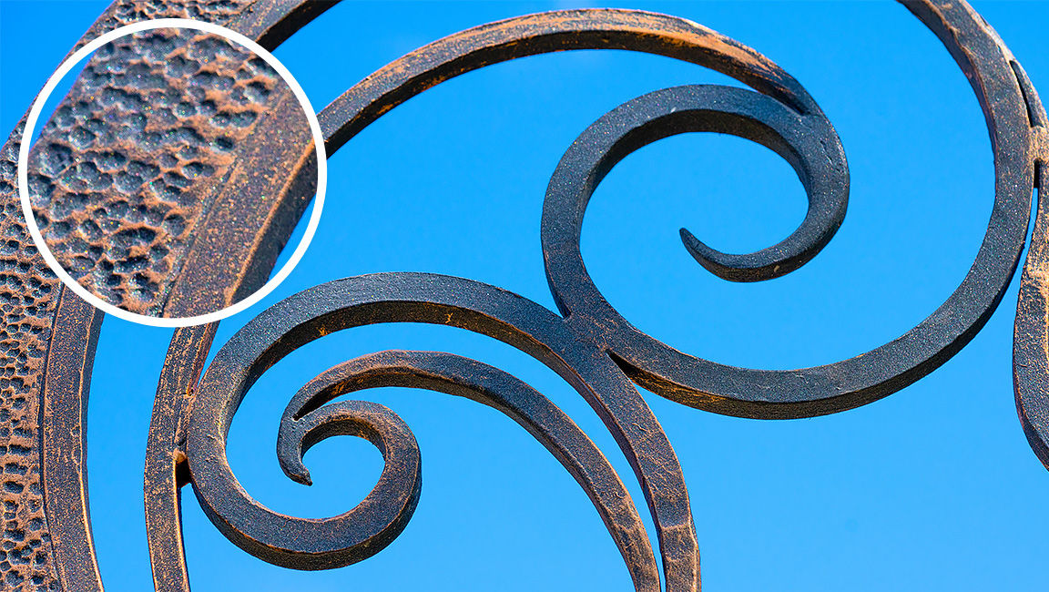 Sharp edges with clear focus on BenQ DLP projector