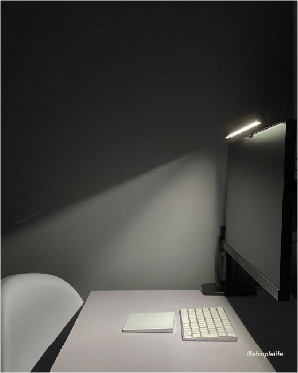Test de la BenQ ScreenBar - une lampe de bureau pour le teletravail