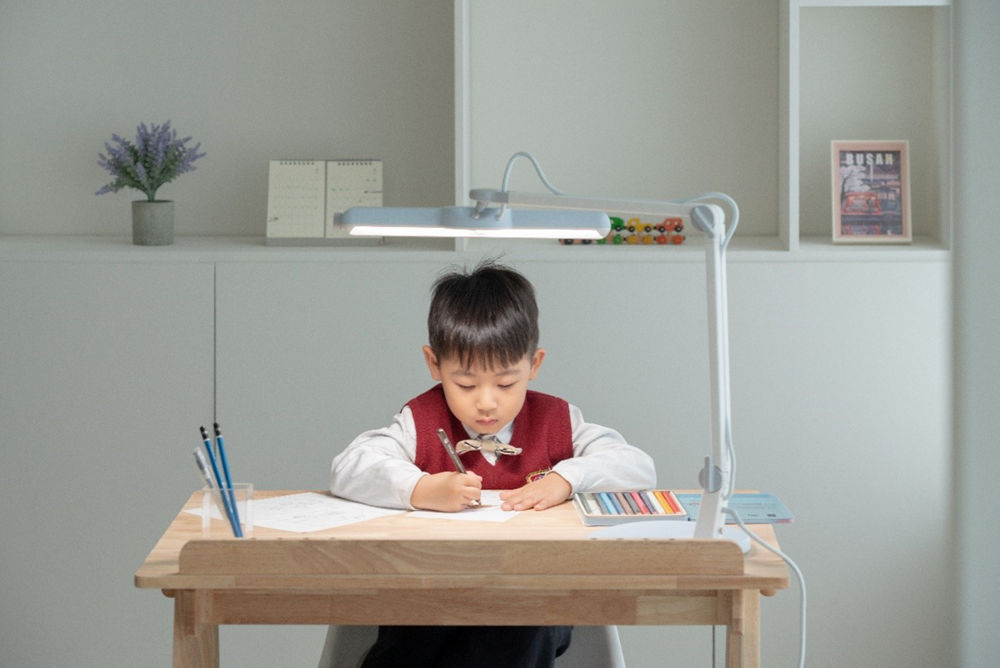 MindDuo 学習用デスクライト | ベンキュージャパン