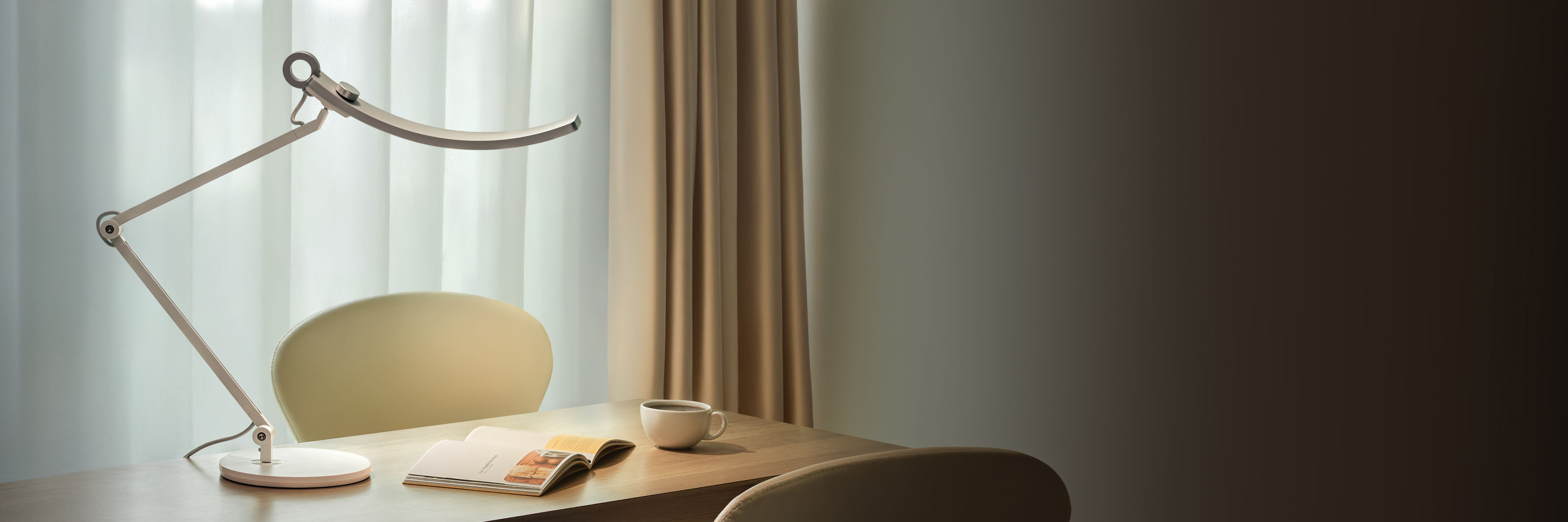 Schreibtischlampe, Weitwinkel-Beleuchtung für entspanntes Arbeiten und Lesen