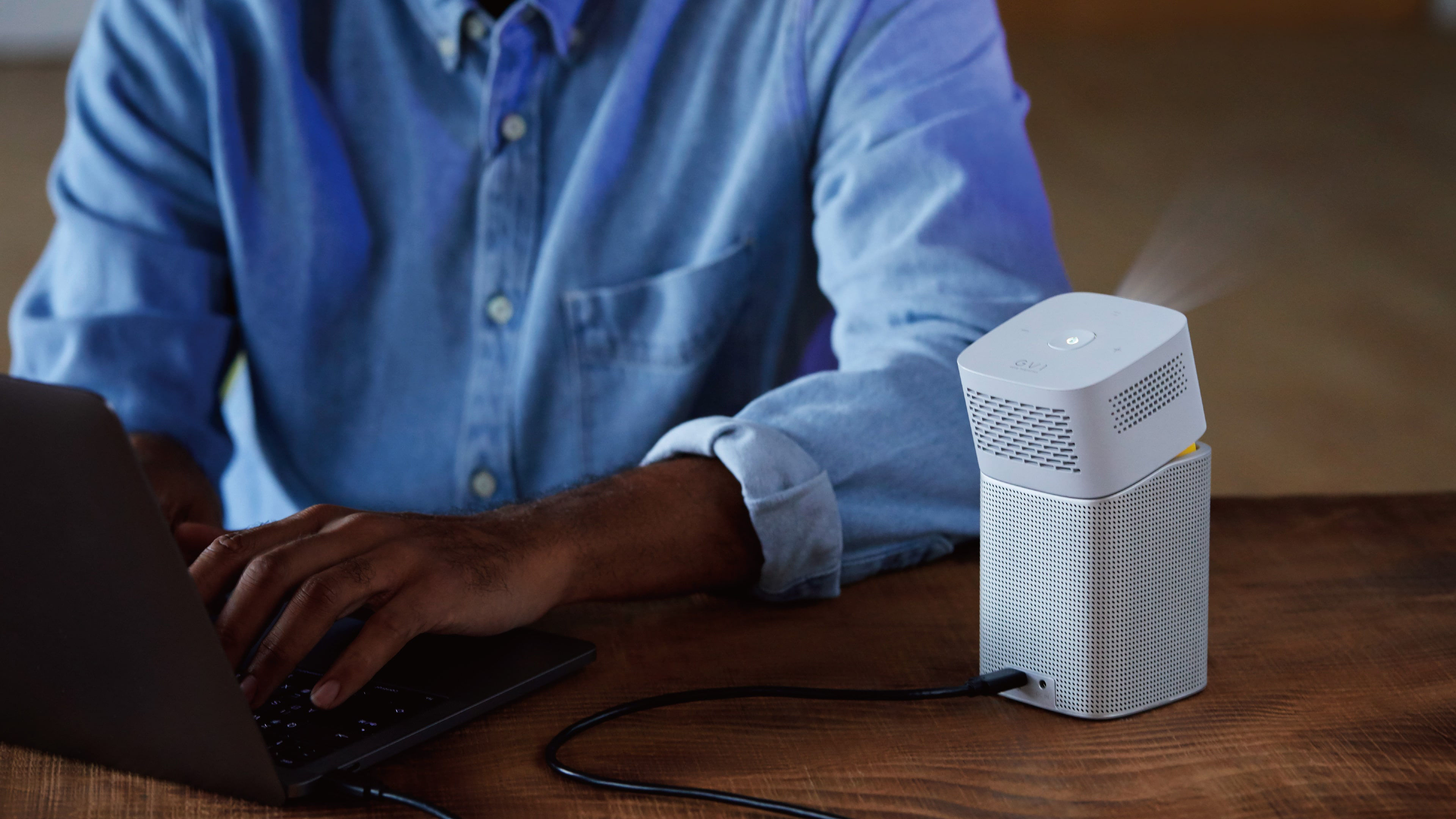 HDMI-Type-C 轉接線 小小轉接線。投影大畫面