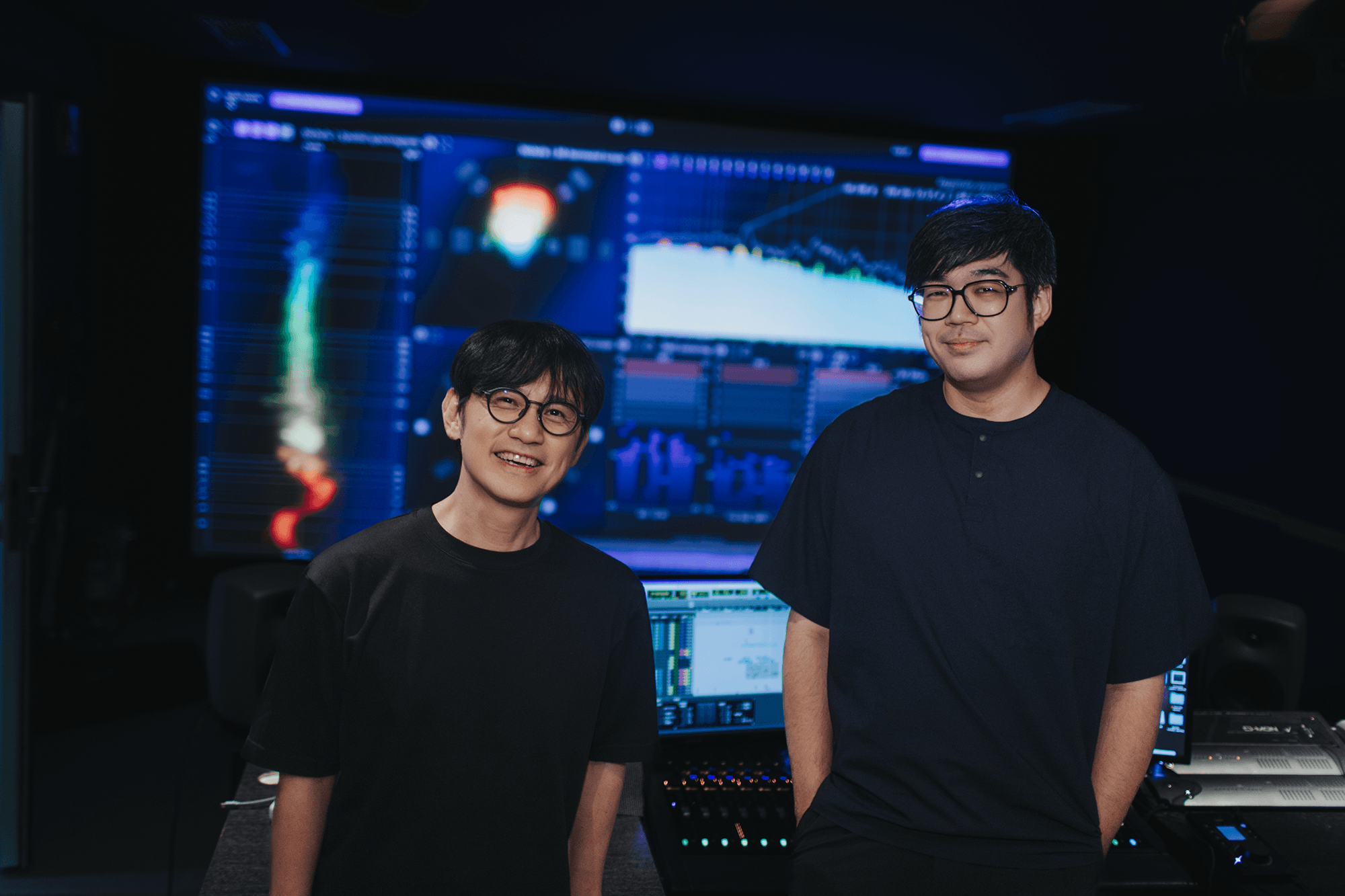 音樂製作人陳建騏（左）與音效設計師高勤倫（右），兩位聲音職人深度解析視覺細節與畫面色準如何指引聲音與配樂決策。