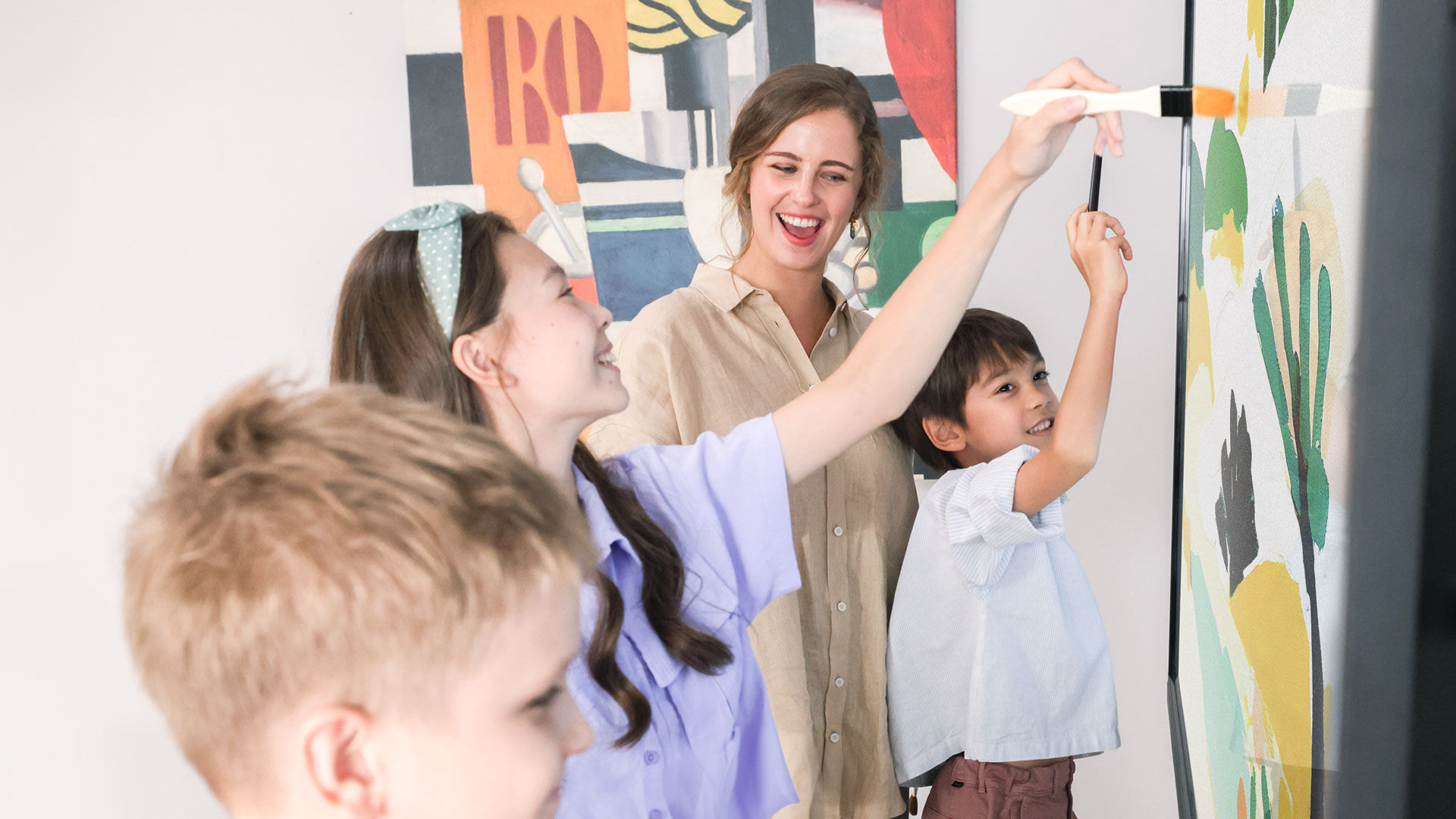 Teacher discussing space shuttles on a BenQ Board