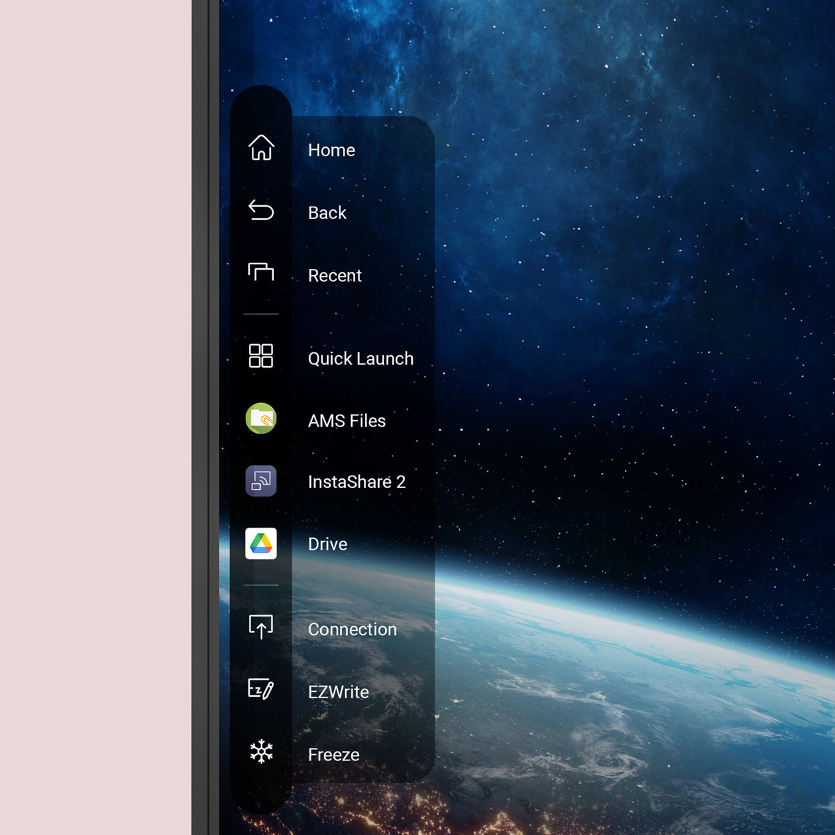 BenQ Board Jediným klepnutím získáte přístup k postrannímu panelu, kde můžete pohodlně přepínat mezi aplikacemi, spustit aplikaci Whiteboard, vrátit se na domovskou obrazovku a další.