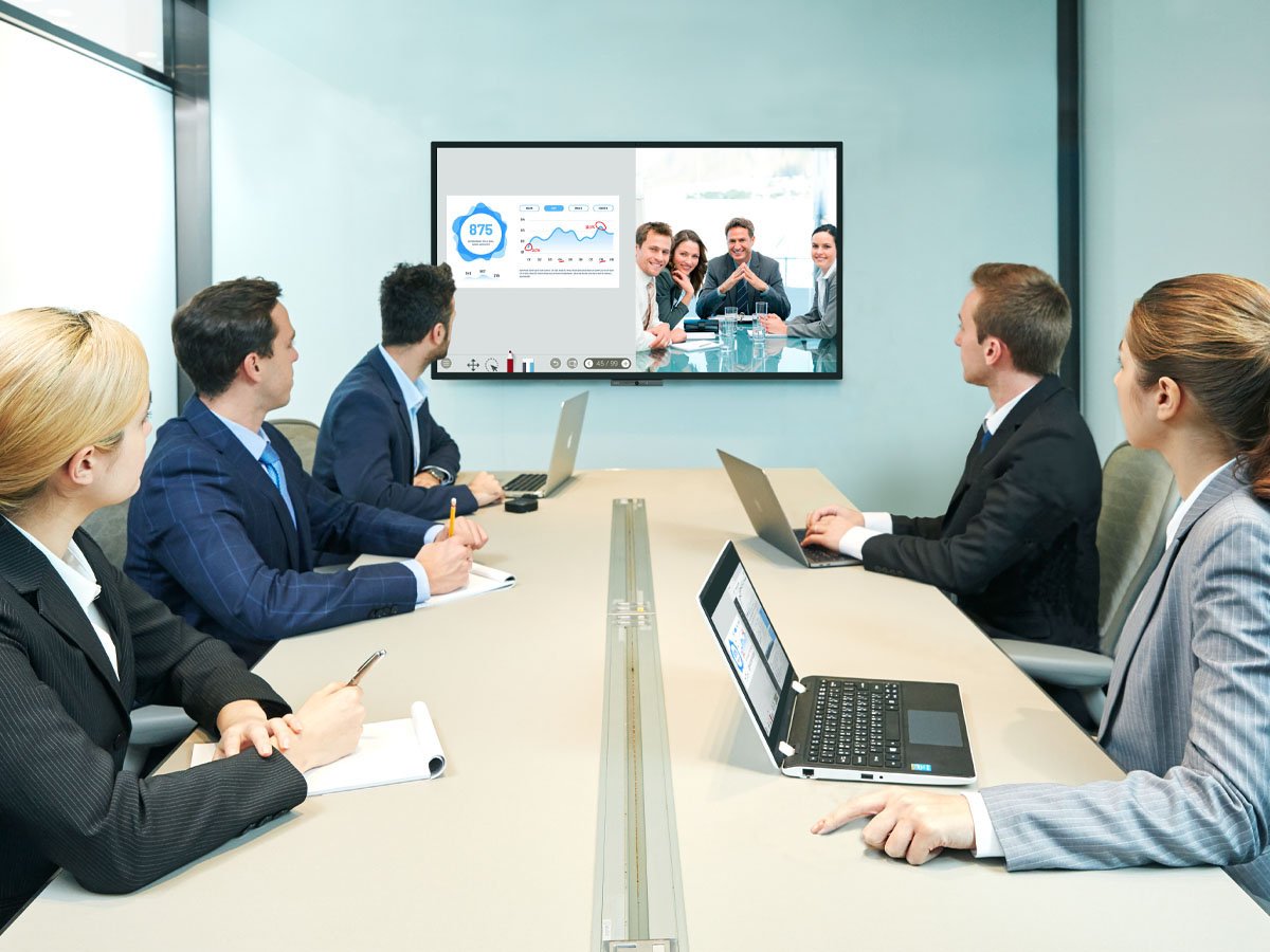 BenQ DuoBoards expand creative space via EZWrite to simultaneously conference and collaborate.