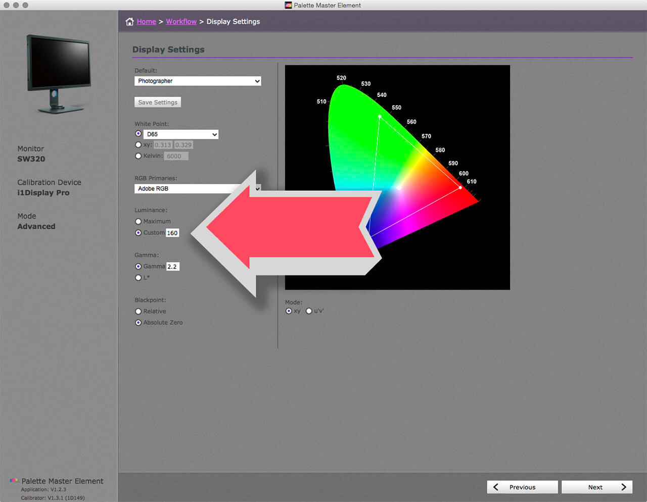 The Display Settings window has three Default options which are photographer, web design, and graphics.