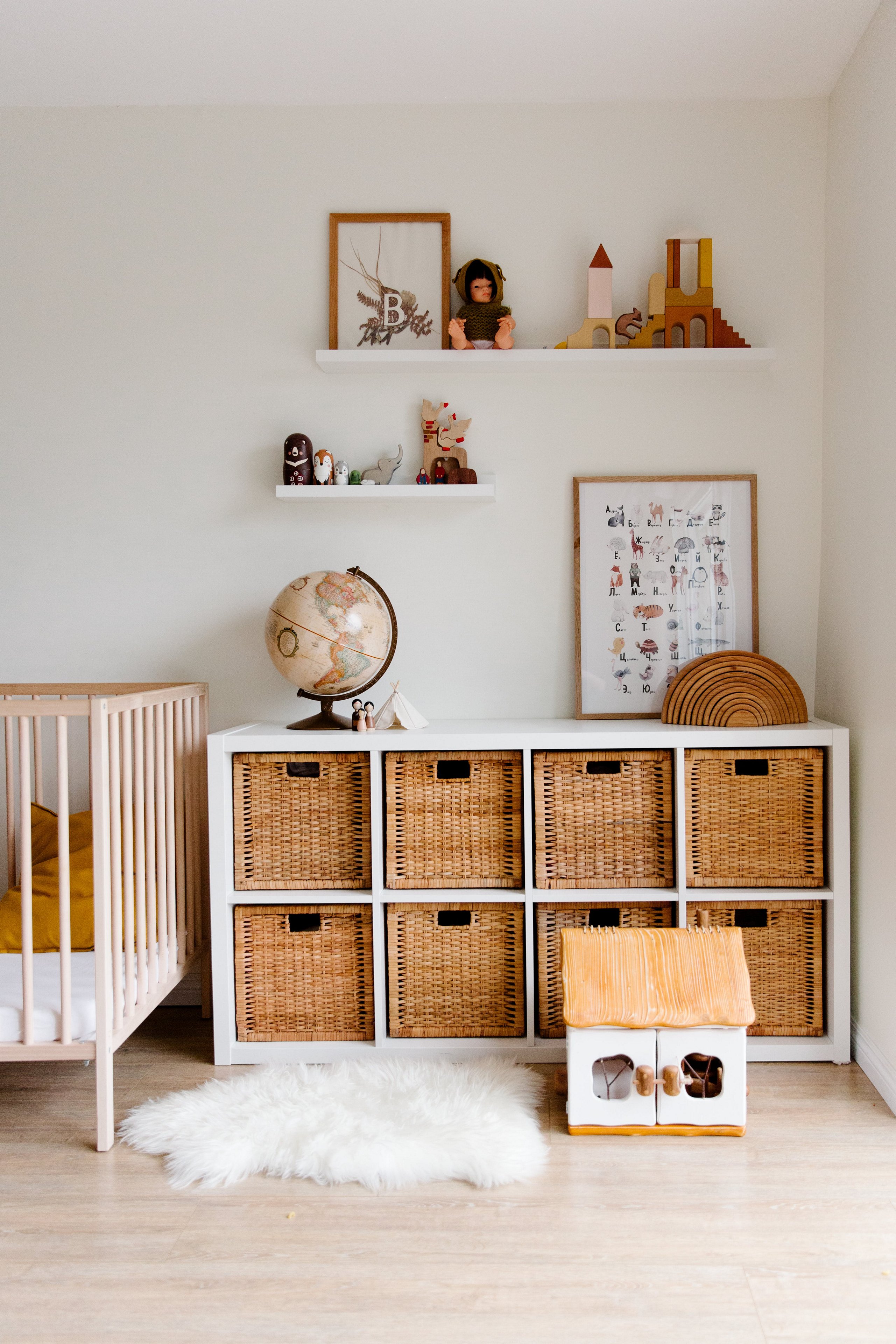 Wooden and styish room idea for kids