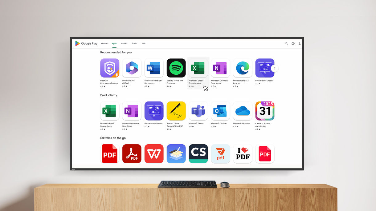 Google Play Store on BenQ SL04 signage with a connected keyboard and mouse, showcasing productivity apps for an interactive and engaging user experience.