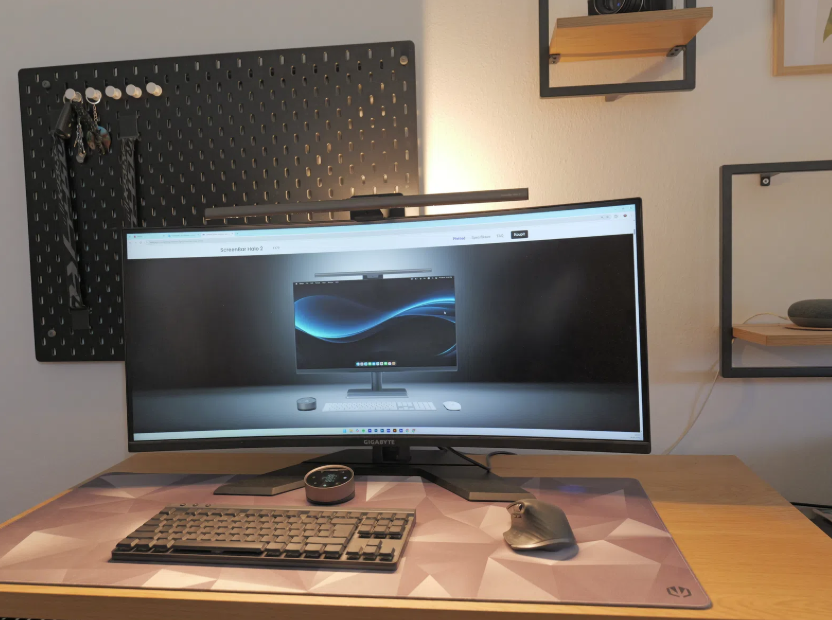 Recenze BenQ ScreenBar Halo 2: Téměř dokonalé osvětlení pro noční sovy