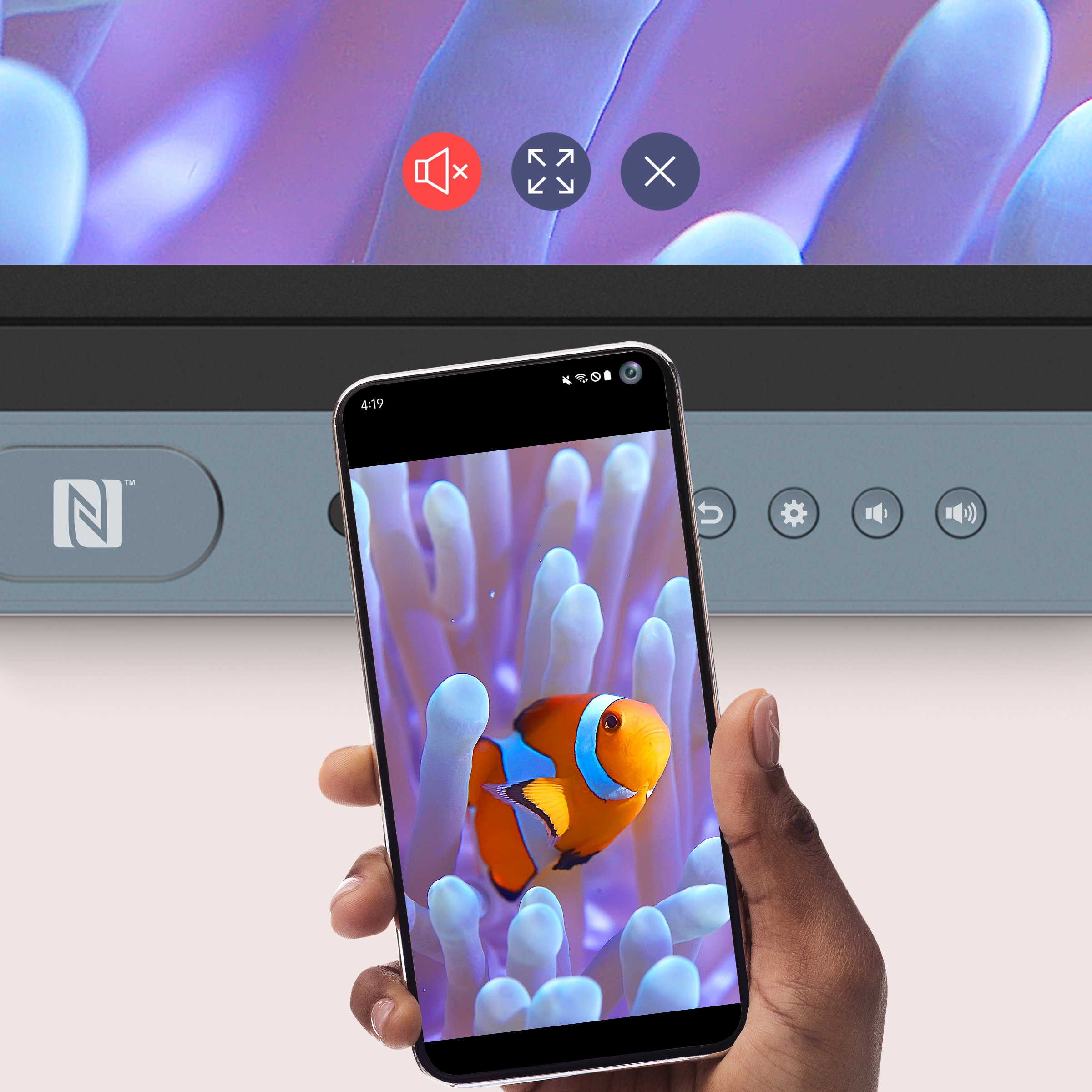 BenQ Sdílejte obrázky, videa a další materiály pro jednání přímo z telefonu se systémem Android pouhým klepnutím na čtečku NFC na tabuli BenQ Board Master.