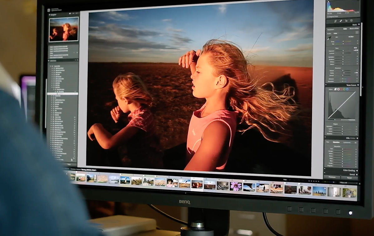 „BenQ“ AQCOLOR ambasadorė Amy Toensing daugiau nei 25 metus yra laisvai samdoma fotografė ir fotožurnalistė, bendradarbiaujanti su tokiais svarbiais leidiniais kaip „National Geographic“. Amy dėsto Sirakūzų universitete ir kartu tęsia fotografės profesionalės karjerą.