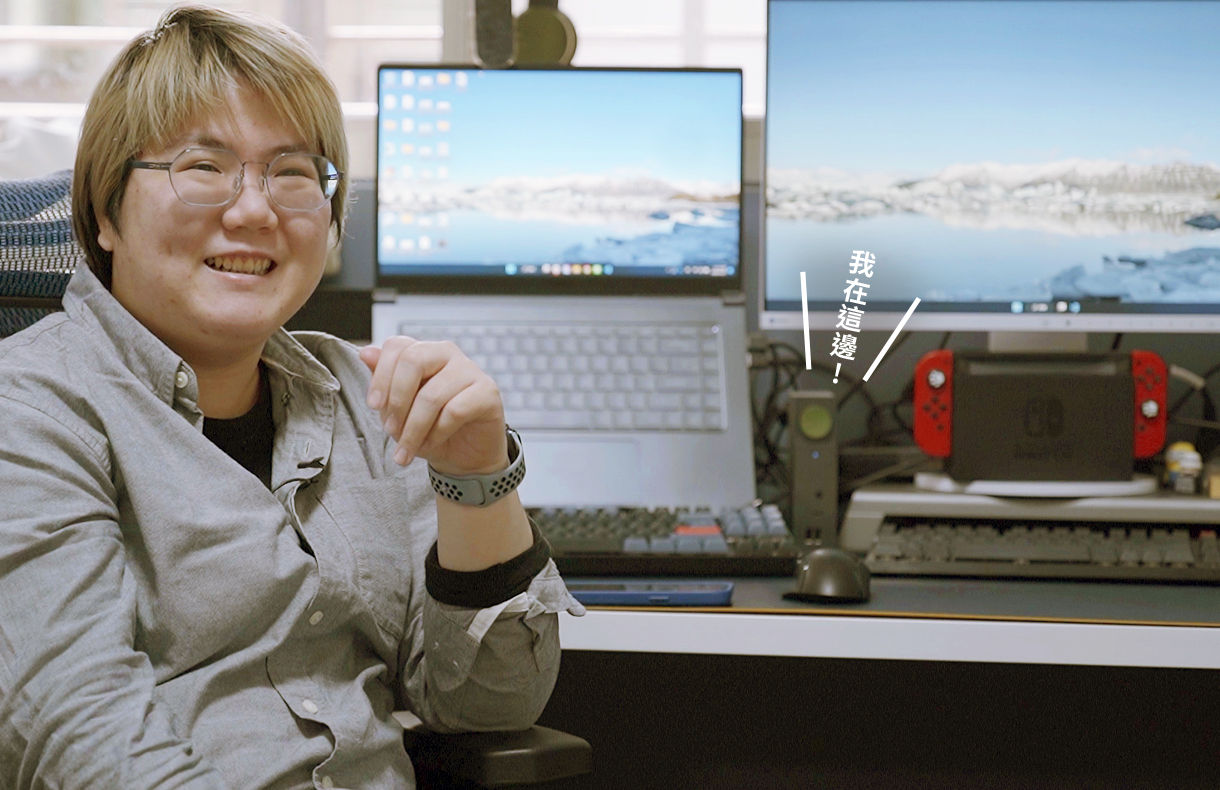 built your working station with hybrid docking station