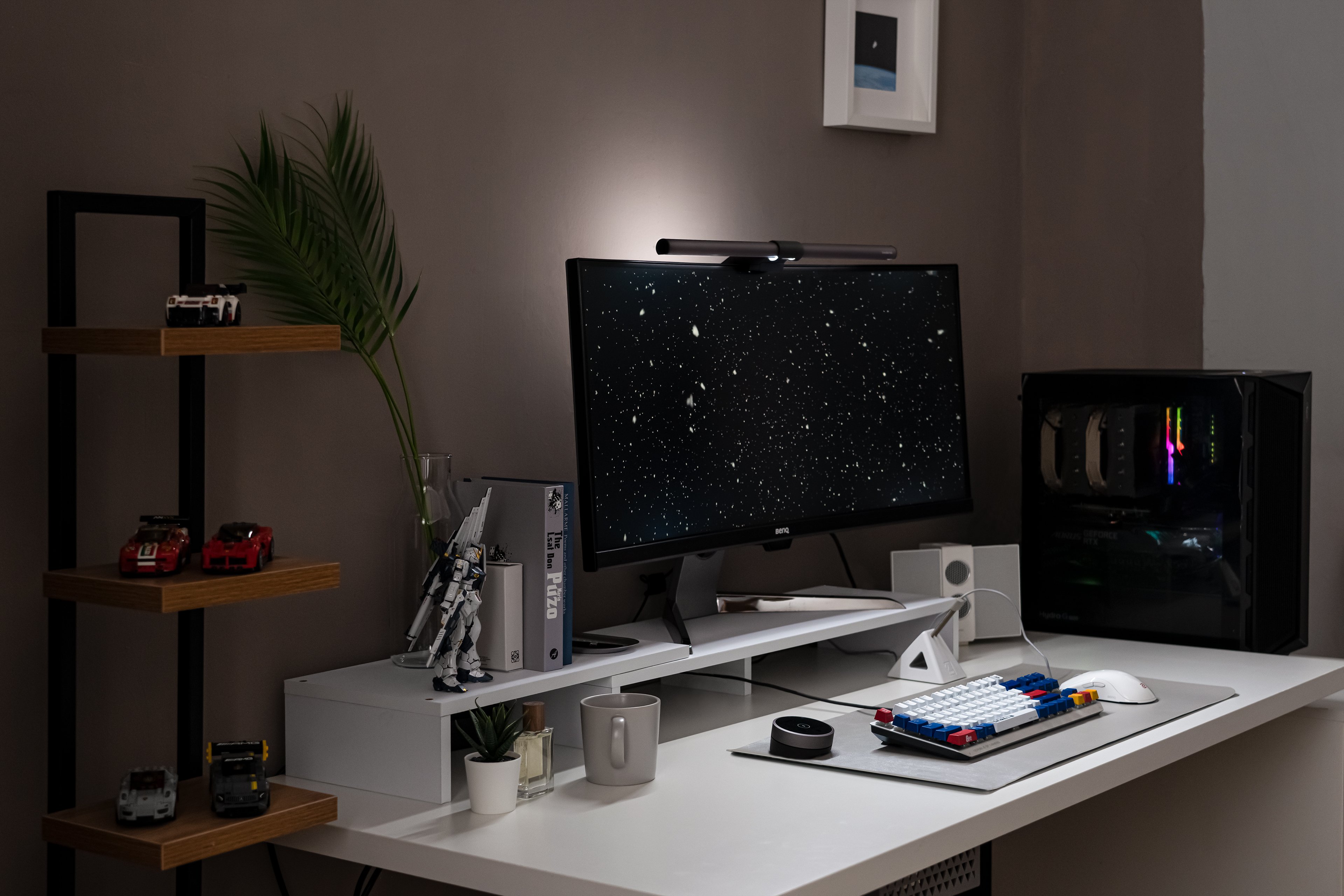 BenQ ScreenBar Halo eye caring led desk lamp perfect for video editors