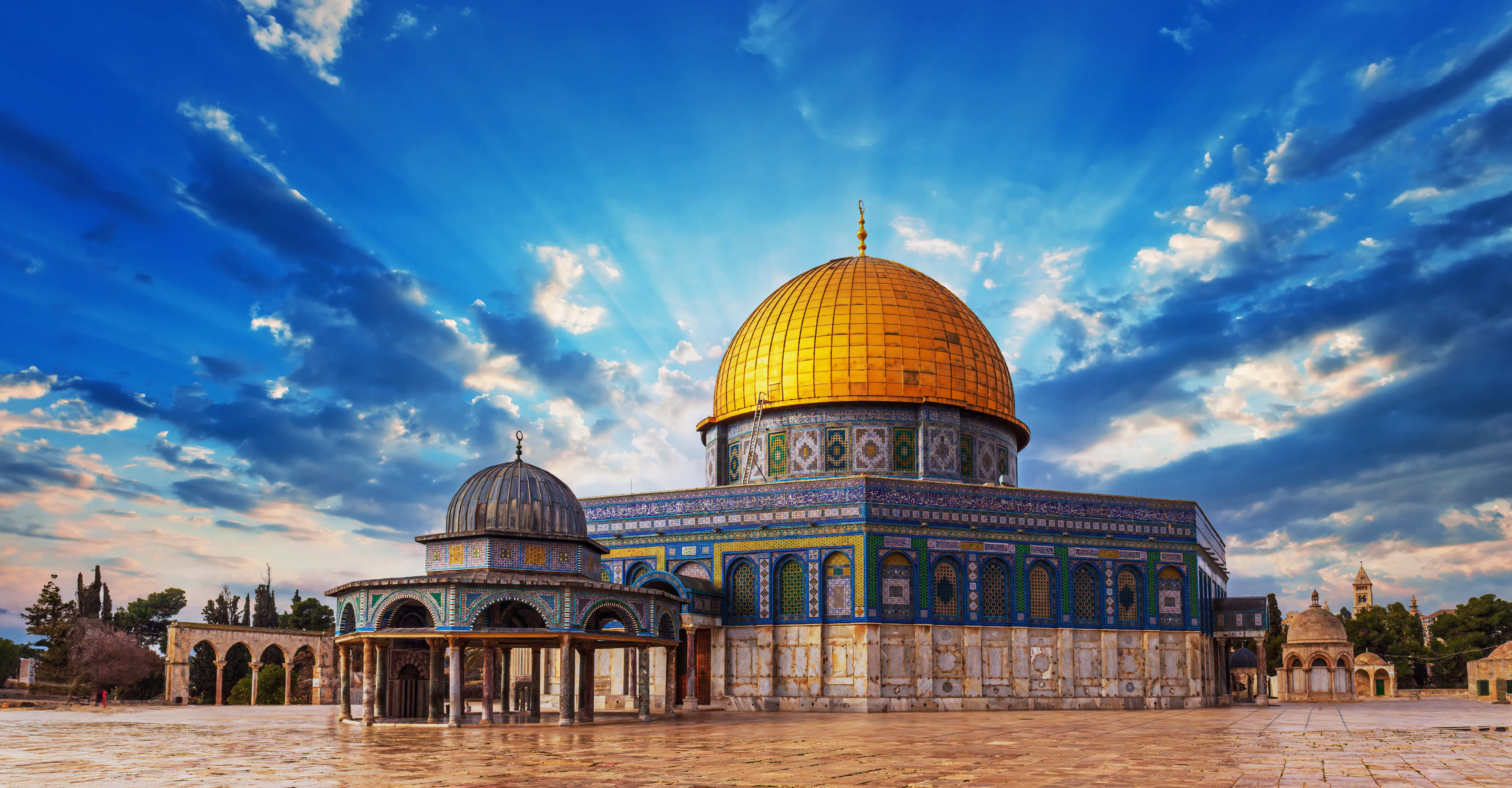 BenQ Reproducere fidelă a imaginilor așa cum a vrut artistul. Proiectoarele Home Cinema BenQ W5850 cu spațiu de culoare CinematicColor super-wide 100% DCI-P3 oferă culori precise pentru a păstra perfect ceea ce regizorii și-au imaginat.