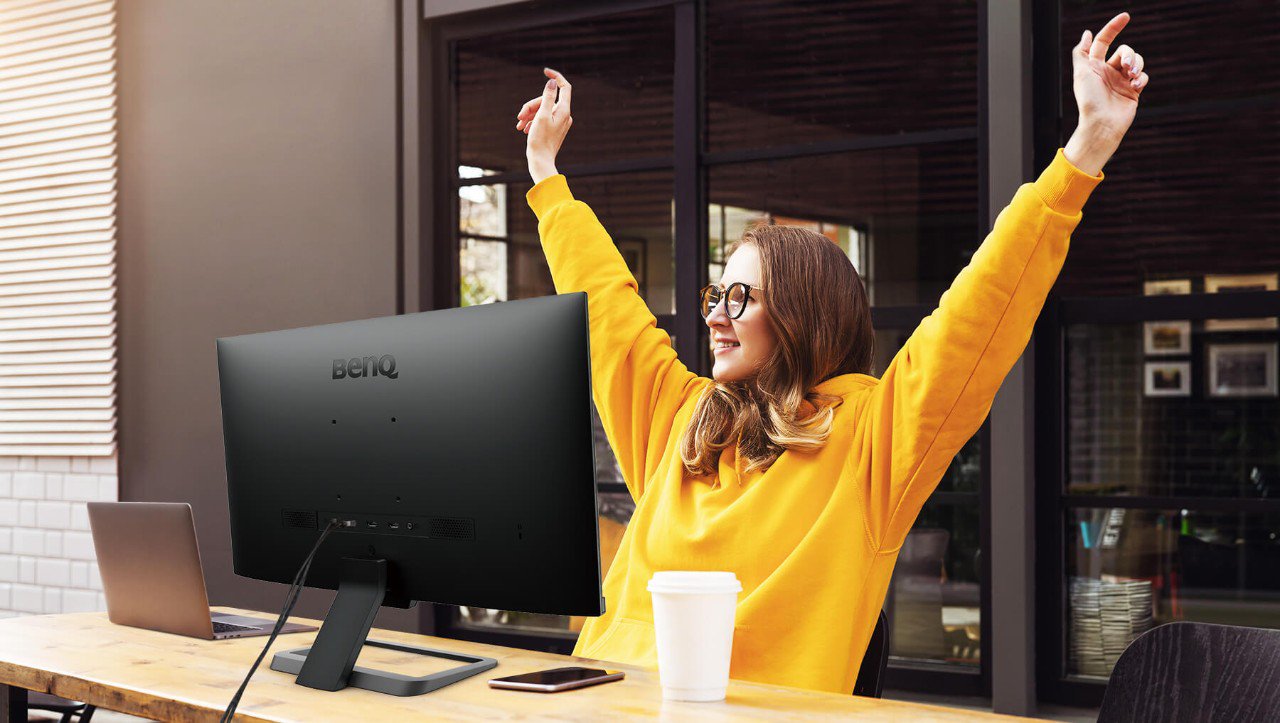 You won't get tired after using BenQ monitor for a long period of time.